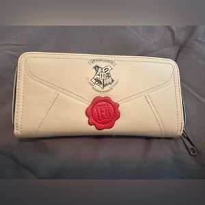 Harry Potter wallet used but great condition.smoke free home